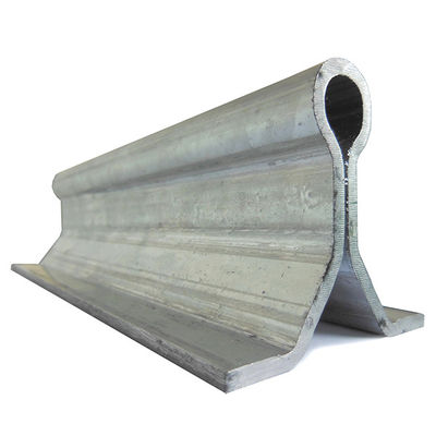 Aluminiowa w ziemi automatyczna elektryczna brama przesuwna osprzęt gąsienicowy 6m 3mm gruby rowek R10